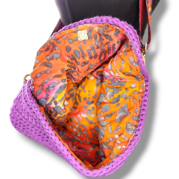 Handmade chrochet crossbody purse. - Picture 4 of 7